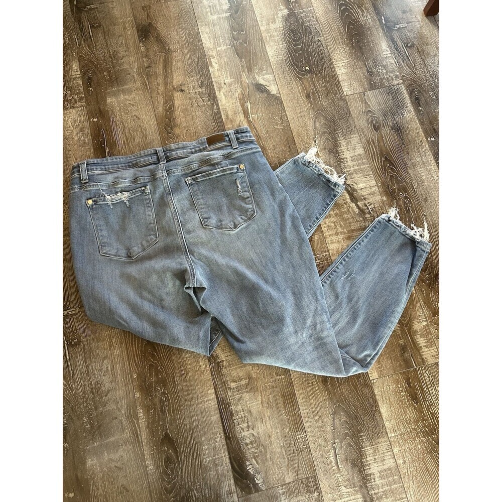 Judy Blue Button-Fly Boyfriend Stretch Denim Jeans Raw Hem Destroyed Knees 15/32
